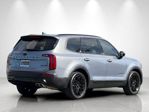 Everlasting Silver 2021 Kia Telluride SX