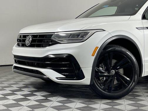 2023 Volkswagen Tiguan 2.0T SE R-Line Black
