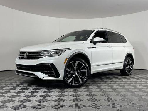 2023 Volkswagen Tiguan 2.0T SEL R-Line 4MOTION