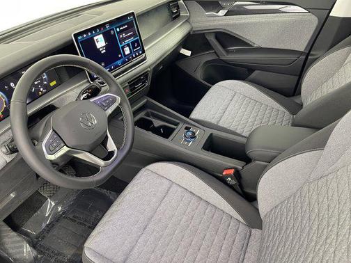 2025 Volkswagen Tiguan 2.0T S