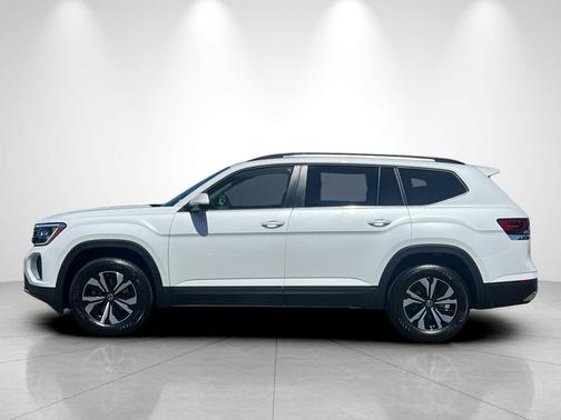opal white pearl 2026 Volkswagen Atlas 2.0T SE