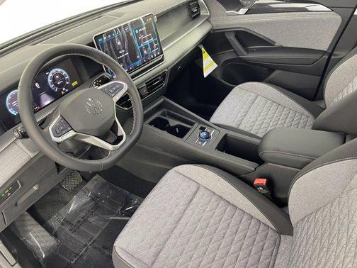 2025 Volkswagen Tiguan 2.0T S