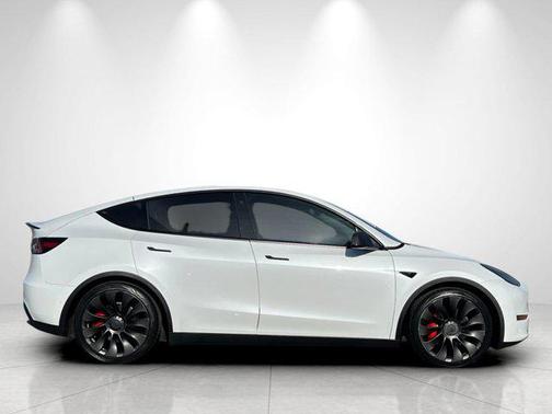 2022 Tesla Model Y Performance Dual Motor All-Wheel Drive