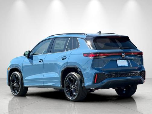 Monterey Blue Pearl 2026 Volkswagen Tiguan 2.0T SE R-Line Black 4MOTION