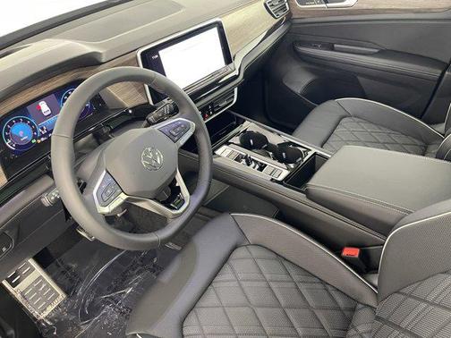 2026 Volkswagen Atlas 2.0T SEL Premium R-Line 4MOTION