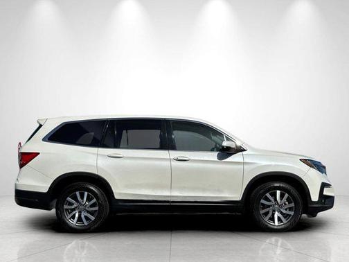White Diamond Pearl 2019 Honda Pilot EX