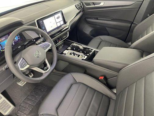 2025 Volkswagen Atlas Cross Sport 2.0T SEL