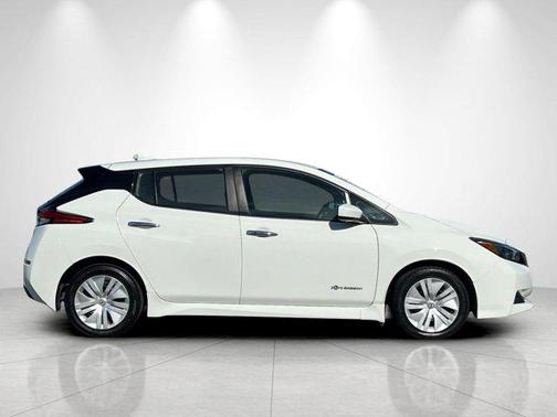 Glacier White 2019 Nissan Leaf S