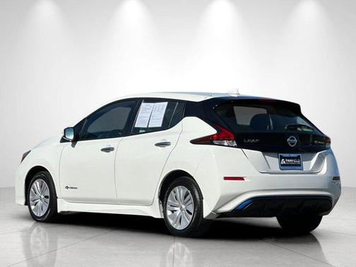 Glacier White 2019 Nissan Leaf S