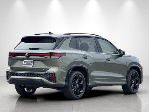 AVOCADO GREEB 2026 Volkswagen Tiguan 2.0T SE R-Line Black 4MOTION