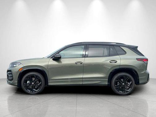 AVOCADO GREEB 2026 Volkswagen Tiguan 2.0T SE R-Line Black 4MOTION