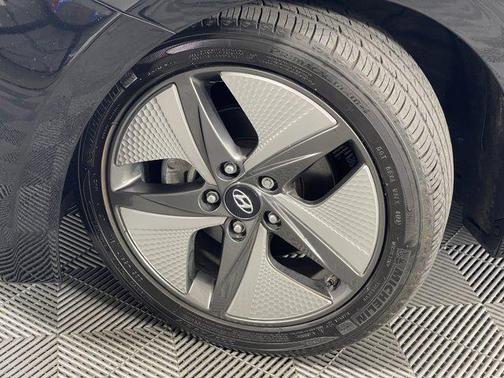 2020 Hyundai IONIQ Hybrid Limited