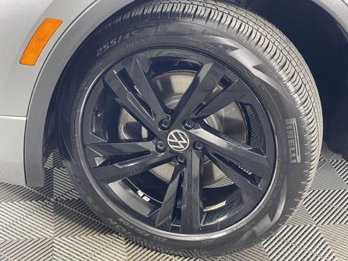 2024 Volkswagen Tiguan 2.0T SE R-Line Black 4MOTION