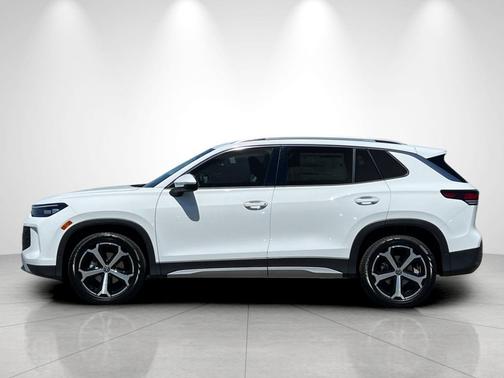 Pure White 2026 Volkswagen Tiguan 2.0T SE