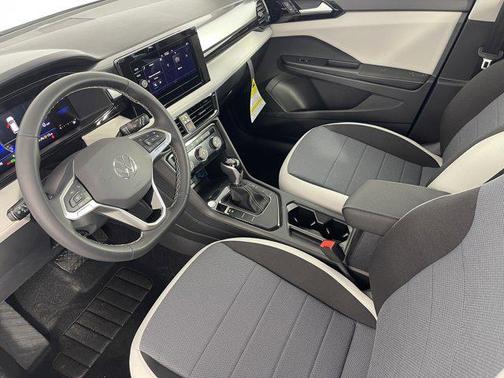 2025 Volkswagen Taos 1.5T S