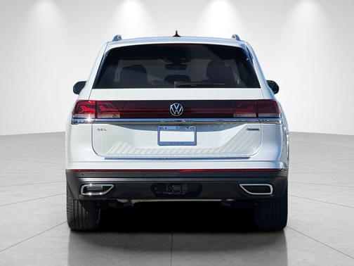 opal white pearl 2026 Volkswagen Atlas 2.0T SEL