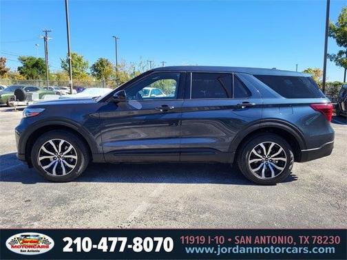 2022 Ford Explorer ST