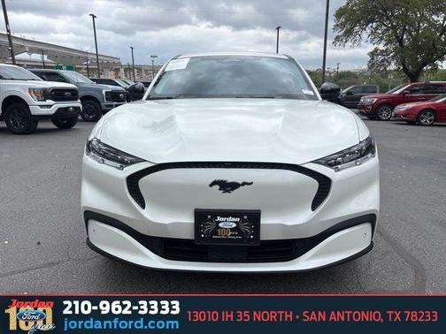 STAR WHITE MET TRI-COAT 2023 Ford Mustang Mach-E Select