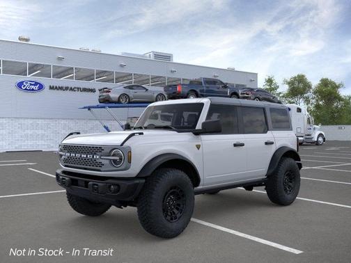 Oxford White 2026 Ford Bronco Badlands