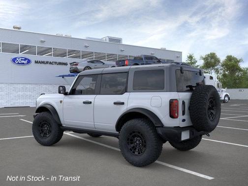 Oxford White 2026 Ford Bronco Badlands