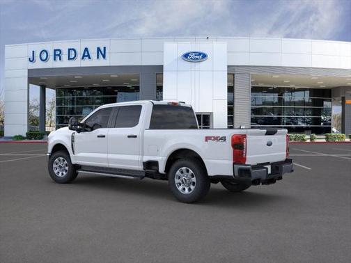 2025 Ford F-350 XLT