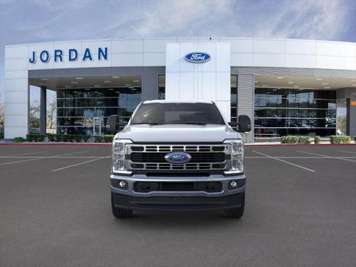 2025 Ford F-350 XLT