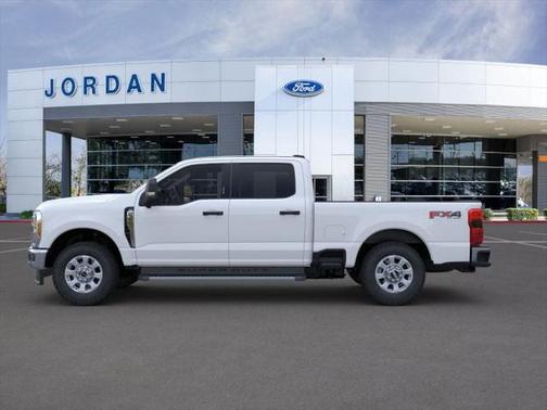 2025 Ford F-350 XLT
