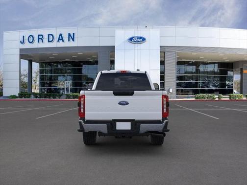 2025 Ford F-350 XLT