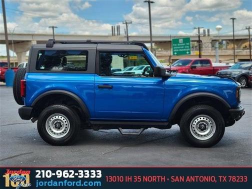 2022 Ford Bronco Base