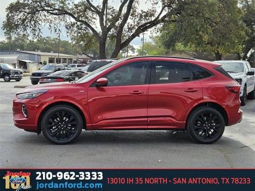 2023 Ford Escape ST-Line Elite