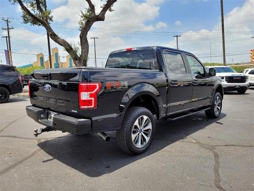 Photo 3 of 33 of 2020 Ford F-150 XL