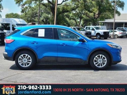 2020 Ford Escape SE