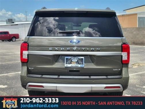 2024 Ford Expedition Max XLT