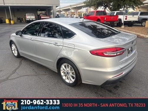 2019 Ford Fusion Hybrid SE