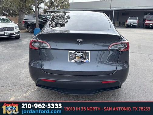 2025 Tesla Model Y Long Range Single Motor Rear-Wheel Drive