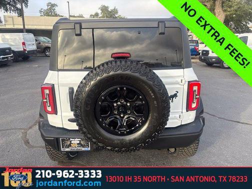 Oxford White 2023 Ford Bronco Badlands