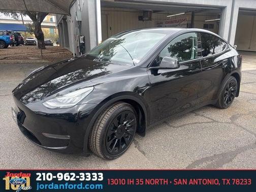 2023 Tesla Model Y Long Range Dual Motor All-Wheel Drive