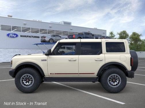 WIMBLEDON WHITE 2026 Ford Bronco Outer Banks