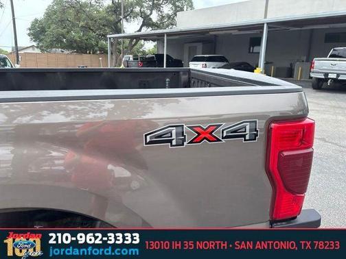 STONE GRAY 2022 Ford F-250 Lariat
