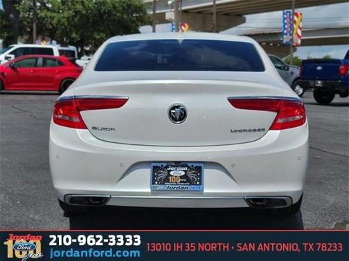 2018 Buick LaCrosse Essence