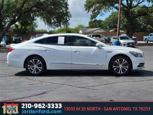 2018 Buick LaCrosse Essence