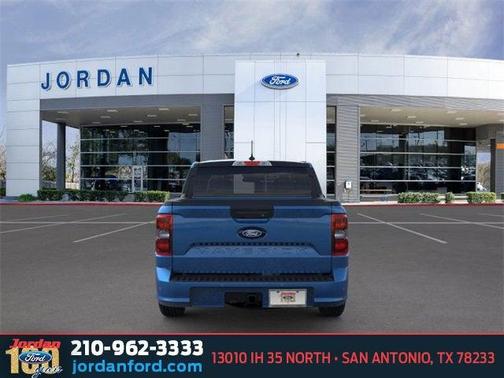 2026 Ford Maverick Lobo Standard