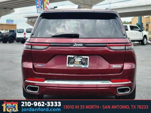 2022 Jeep Grand Cherokee 4xe Overland