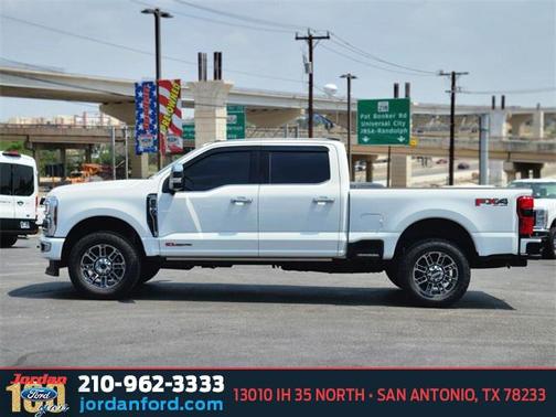 2025 Ford F-250 Platinum