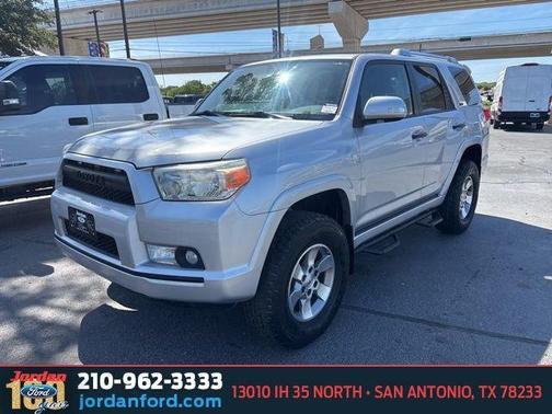 Classic Silver Metallic 2013 Toyota 4Runner SR5