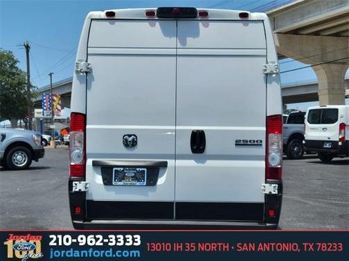 2025 RAM ProMaster 2500 Tradesman