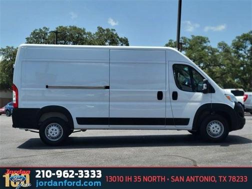 2025 RAM ProMaster 2500 Tradesman