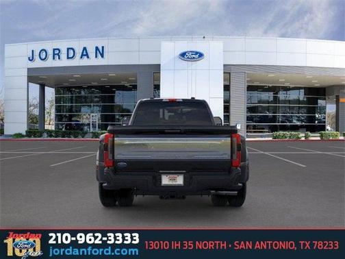 2026 Ford F-350 Platinum
