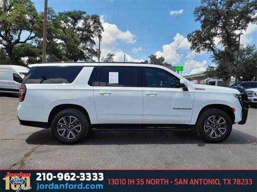 2023 Chevrolet Suburban 4WD Z71