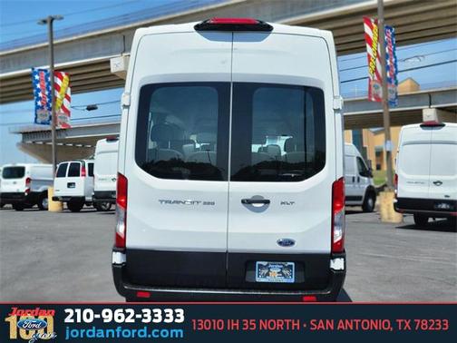 2022 Ford Transit-350 XLT